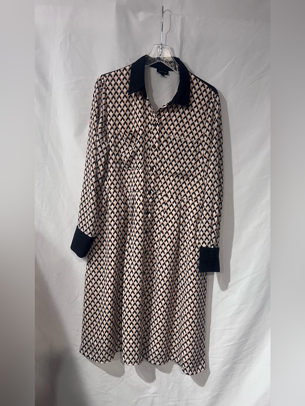 Who What Wear Black and Cream Geometric Long-Sleeve Shirt Dress